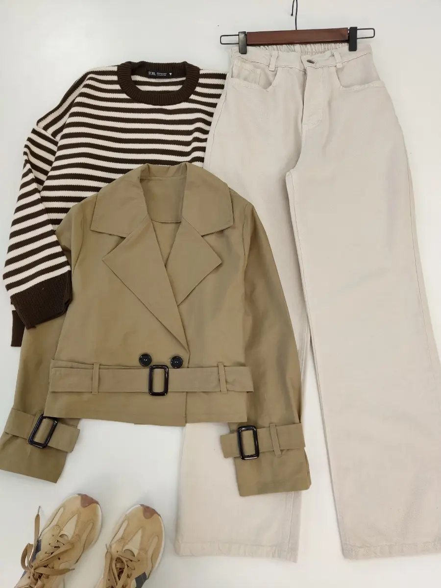 ترنچ کت هلنا